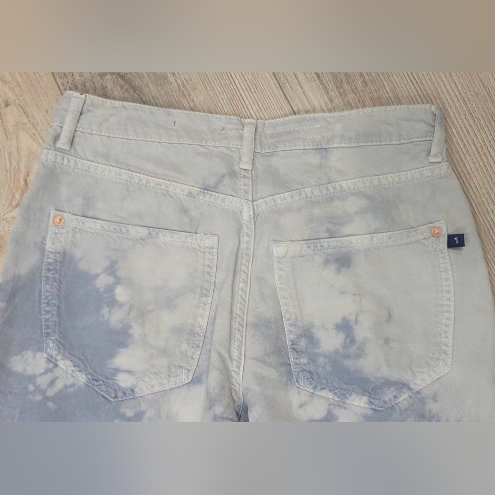 Pilcro High Rise Straight Tie-Dye Jeans- Light Wash- Super Nice On!! - Picture 9 of 13